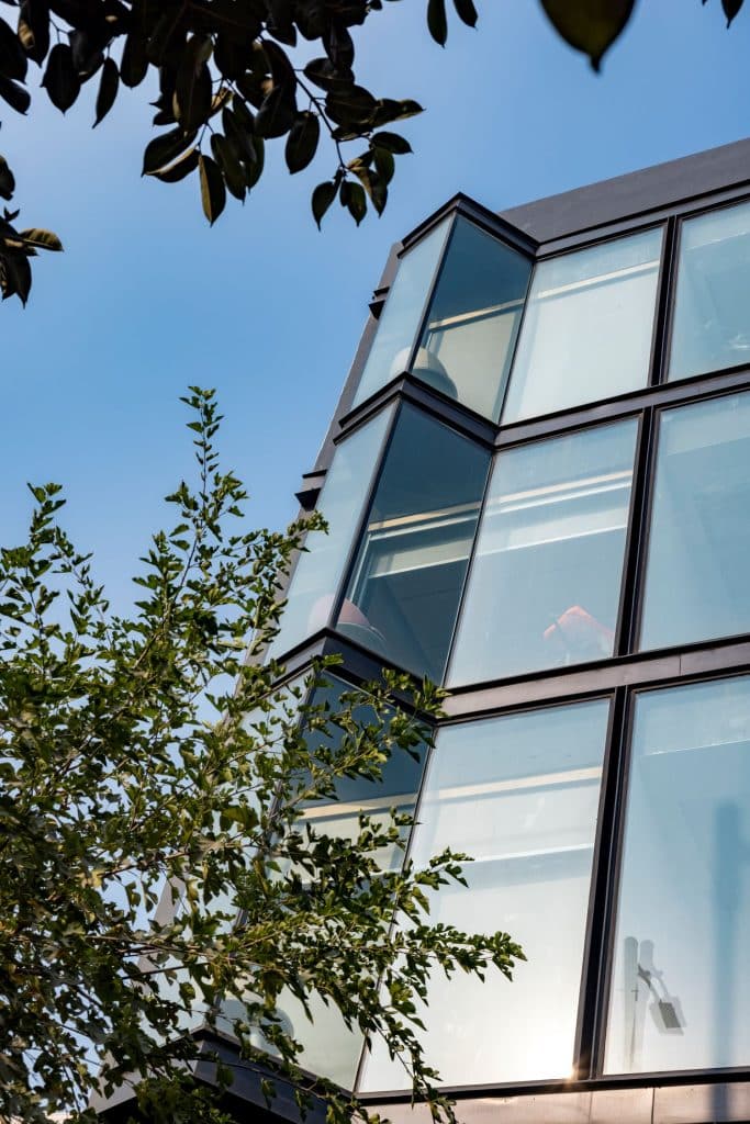 Justa Nuo: A modern urban retreat by Architecture Disciple for jüSTa ...