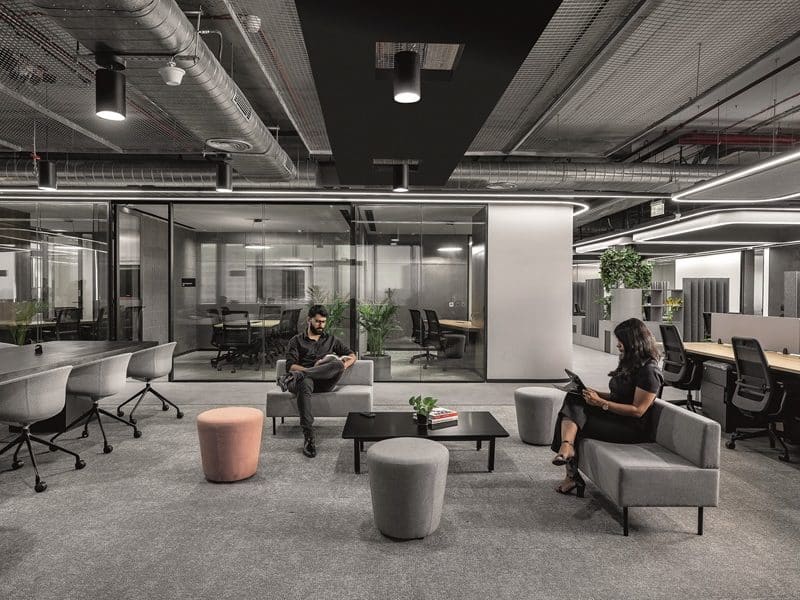 Ultraconfidentiel - Hybrid office design