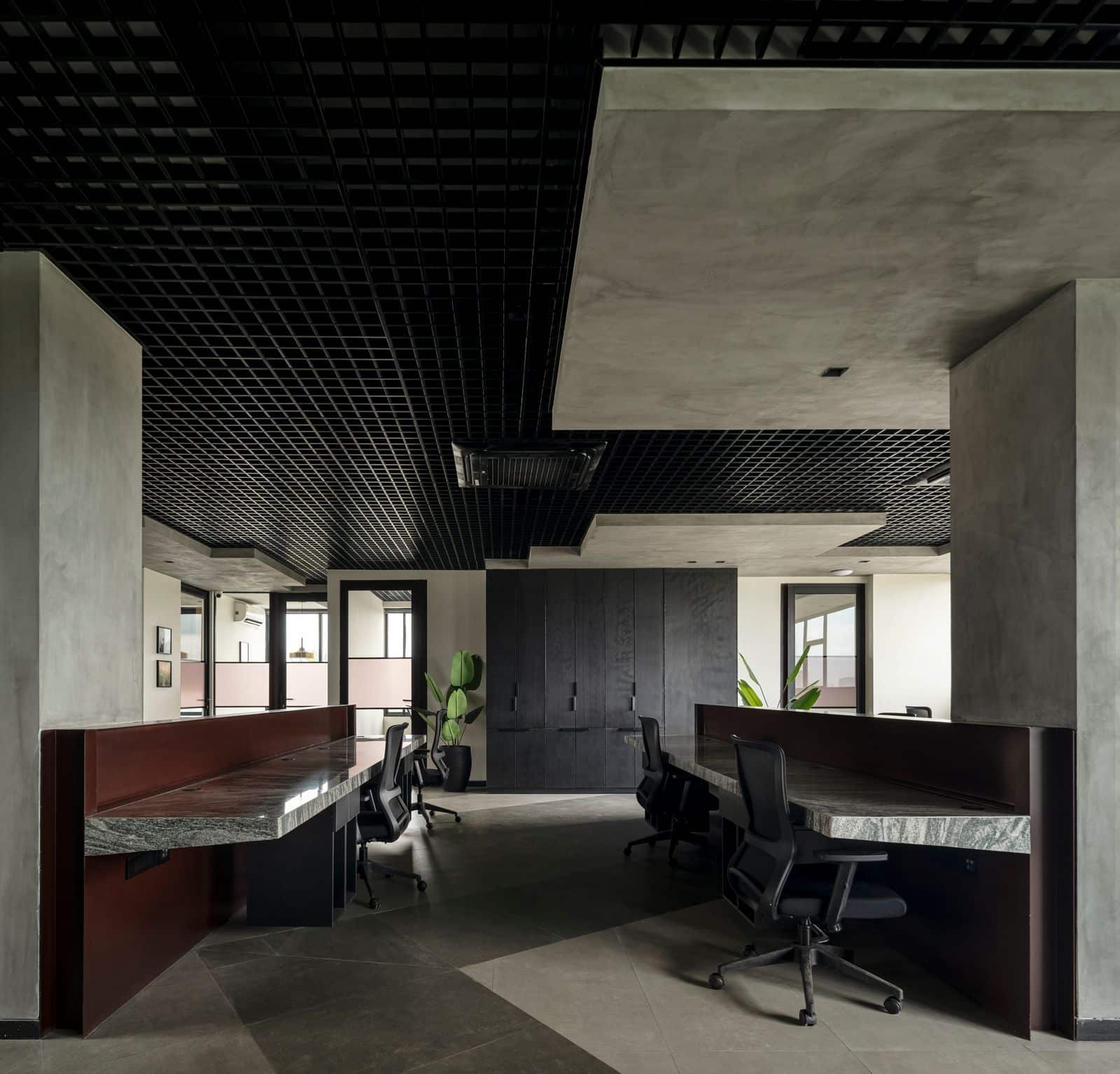 Ironside by Studio Dashline